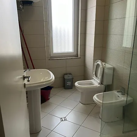 Kune Kozmai Appartement *
